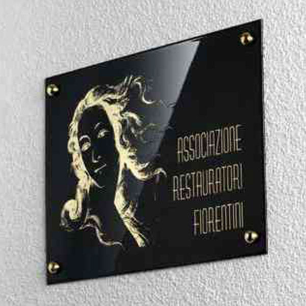 DC050 Targa in ottone verniciato RAL con grafica incisa laser lucido