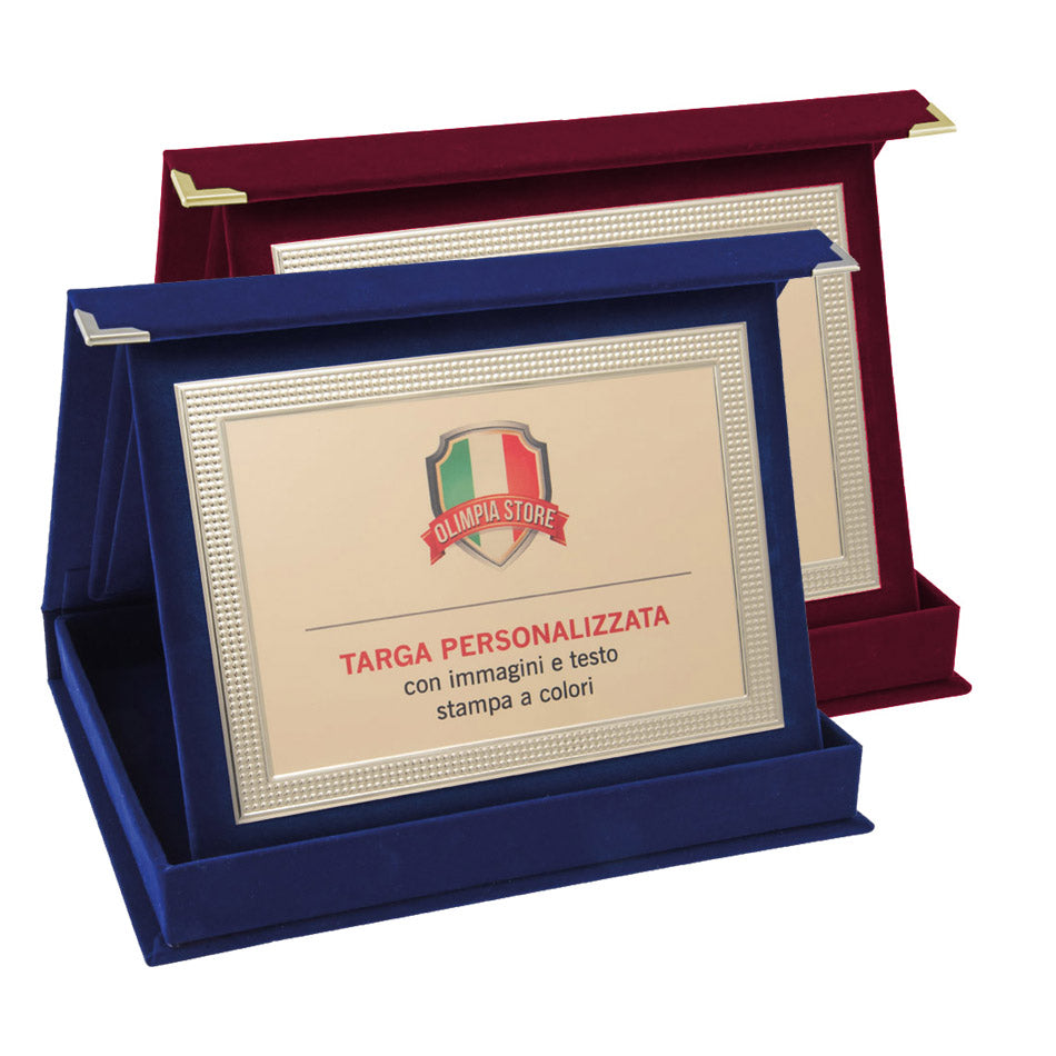 TA..06F Targa rettangolare martellata dorata con astuccio in velluto